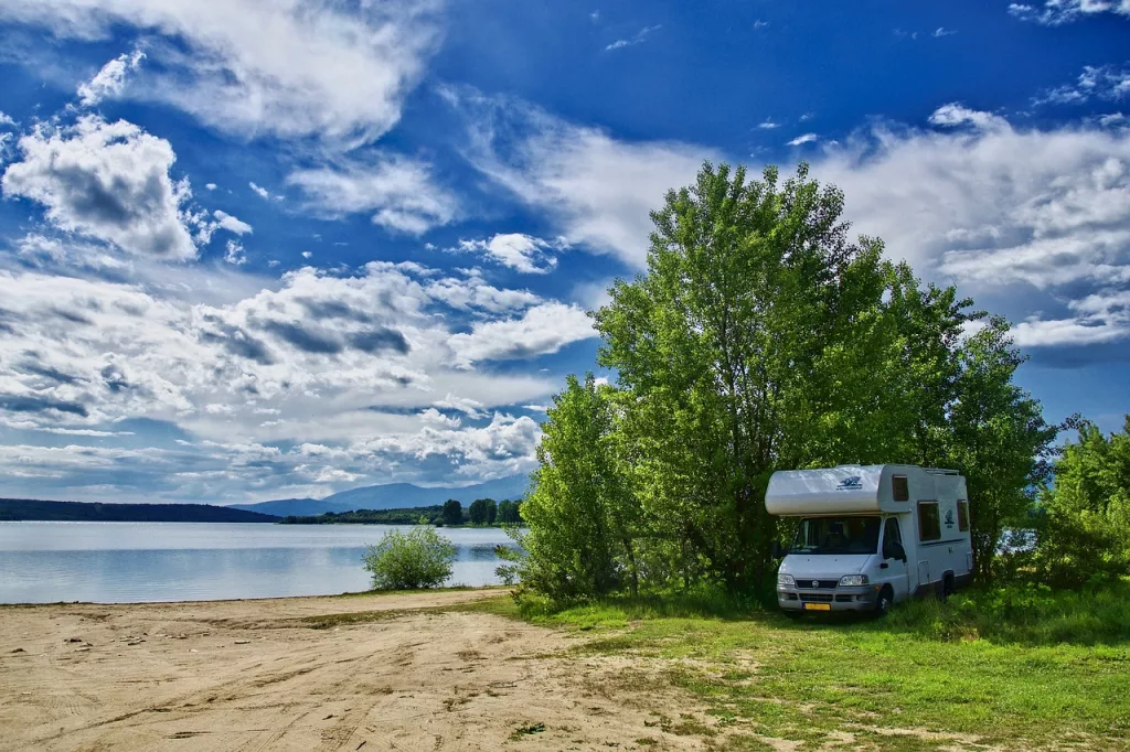 camping, motorhome, solitude-5402177.jpg